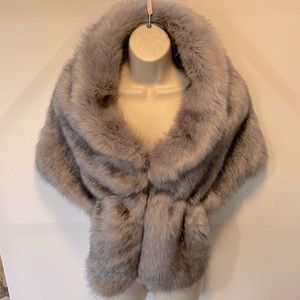 Faux fur stole, grey, black lining, size M/L